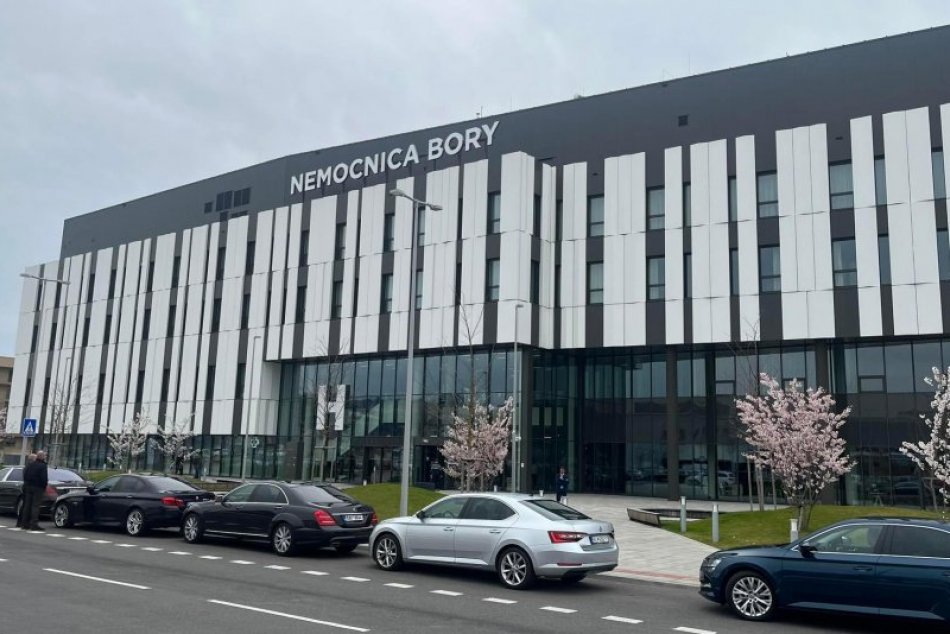 Ilustračný obrázok k článku Mamičky môžu ísť čoskoro RODIŤ aj do Nemocnice Bory: Ako sú na tom poistenky VšZP?