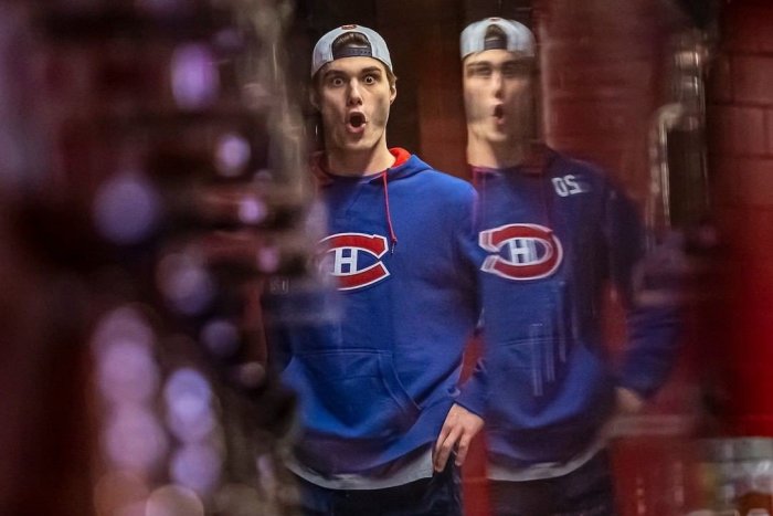 Ilustračný obrázok k článku VEĽKÝ deň Slafkovského, má narodeniny: Kapitán Montrealu mu venoval netradičný darček, FOTO