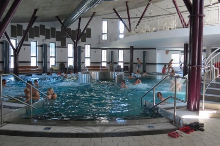 Ilustračný obrázok k článku Petržalská plaváreň ZVYŠUJE ceny vstupného: Domáci budú mať VÝHODU