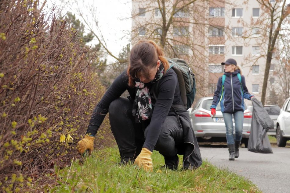 Ilustračný obrázok k článku Je sídlisko KVP čistejšie ako v minulosti? Mestská časť hovorí o veľkom POKROKU