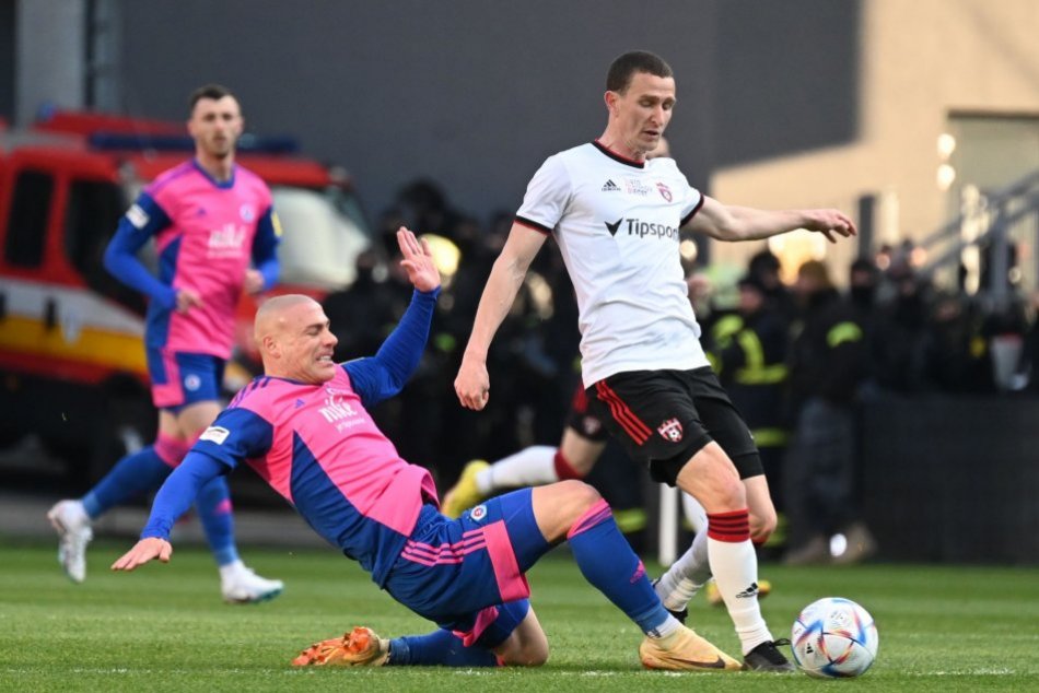 Ilustračný obrázok k článku Derby skončilo bez víťaza: Skoro 10-tisíc divákov gól nevidelo, FOTO