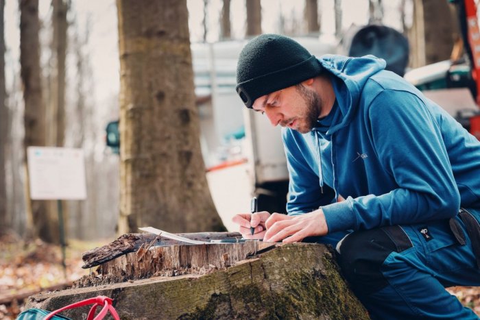 Ilustračný obrázok k článku V Malých Karpatoch sa začala výstavba ÚTULNE: Kedy ju otestujú prví turisti?