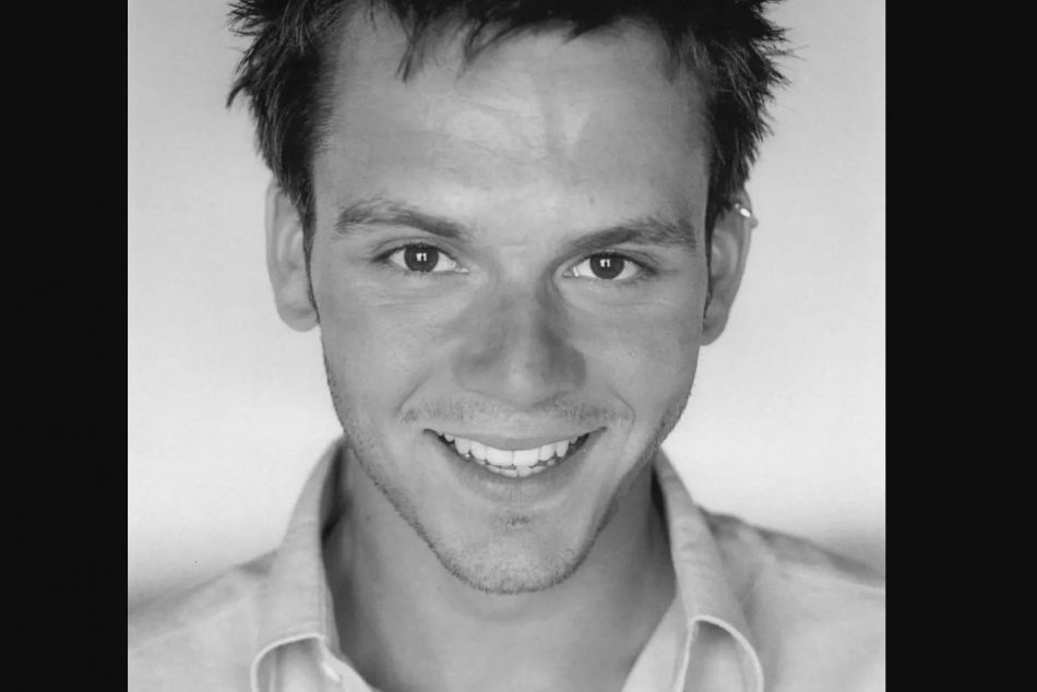 Ilustračný obrázok k článku Svet populárnej hudby SMÚTI: Zomrel člen známej skupiny, ktorú všetci poznali