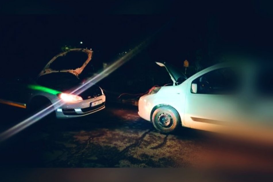 Ilustračný obrázok k článku Pomáhať a chrániť v PRAXI: Šľachetný ČIN policajtov ocenil aj vodič, FOTO