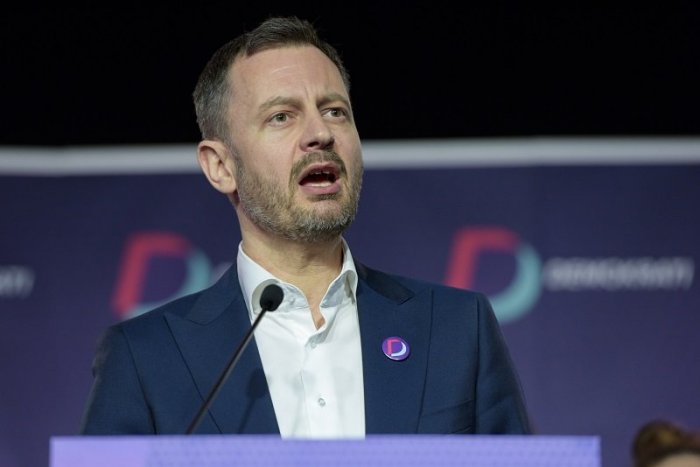 Ilustračný obrázok k článku Prieskum: Hegerovci zatiaľ NEOHÚRILI, vo voľbách by ich predbehli aj národniari z SNS