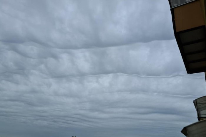 Ilustračný obrázok k článku KURIOZITA DŇA: Nad Slovenskom sa objavil vzácny úkaz, nebo sa zmenilo na MORE