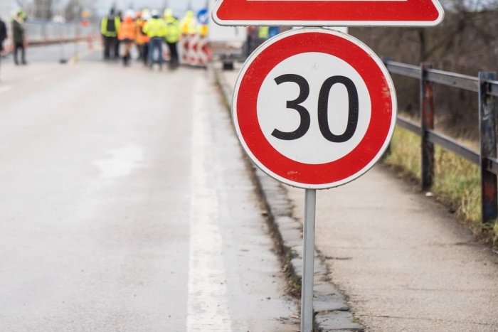 Ilustračný obrázok k článku Most je v havarijnom stave, uzávere sa nedá vyhnúť: V Lendaku budú obmedzenia do novembra