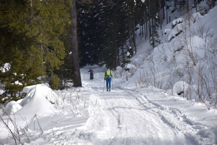 Ilustračný obrázok k článku Hrozí pokuta až do 300 eur: Pohyb v Tatrách v TÝCHTO areáloch je už ZAKÁZANÝ