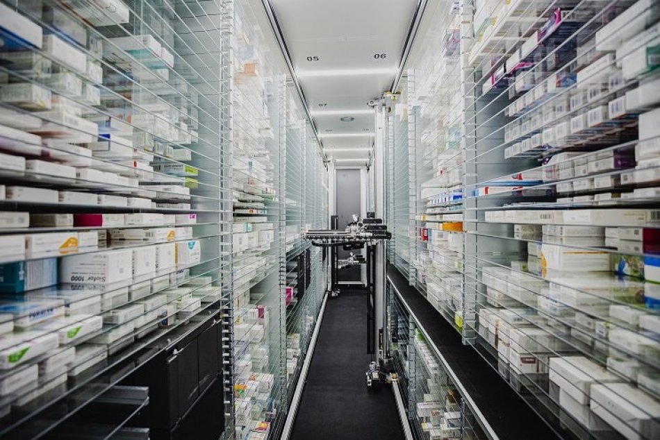 Ilustračný obrázok k článku Neďaleko Trnavy otvorili lekáreň s jedinečným dizajnom a modernými technológiami