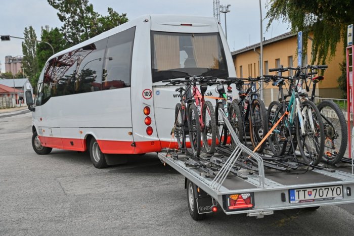 Ilustračný obrázok k článku Auto môžete nechať doma: Cyklobus vás zavedie do Malých Karpát aj na Žitný ostrov