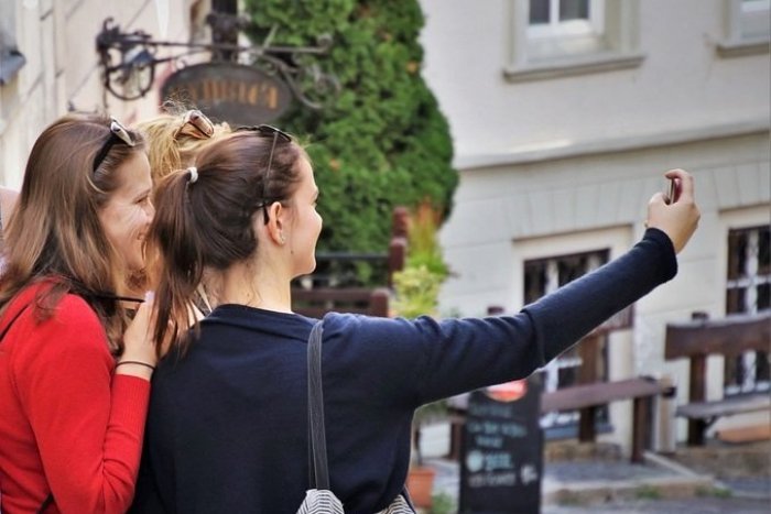 Ilustračný obrázok k článku Kolujú po internete FOTKY bez vášho vedomia? TAKTO to zistíte!