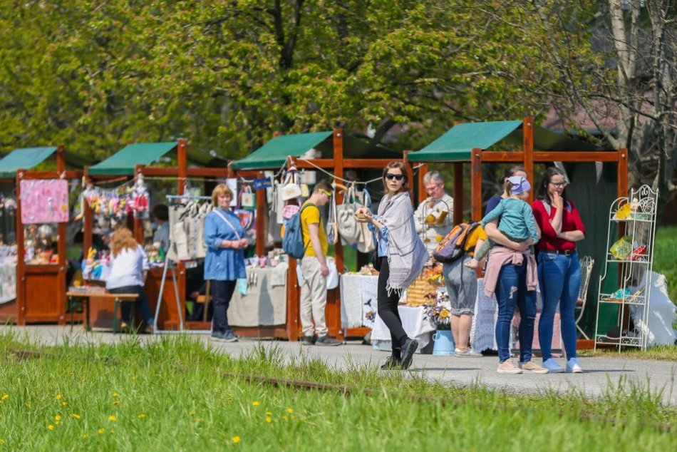 Ilustračný obrázok k článku Unikátny skanzen v Nitre pripravujú na Včelárske slávnosti: Súčasťou budú TRHY aj ochutnávky