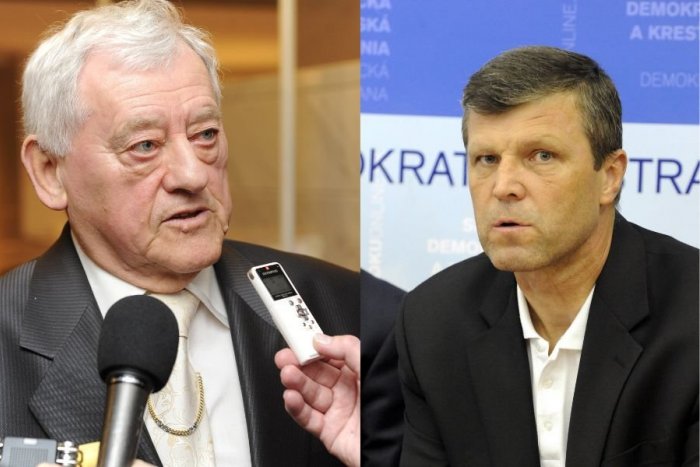 Ilustračný obrázok k článku Spor hokejových legiend: Šťastný sa musí ospravedlniť Golonkovi za slová o EŠTEBÁKOVI