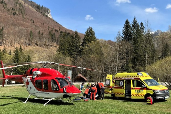 Ilustračný obrázok k článku Záchranná akcia v Terchovej: Mladého cyklistu našli ležať na zemi, je vážne zranený