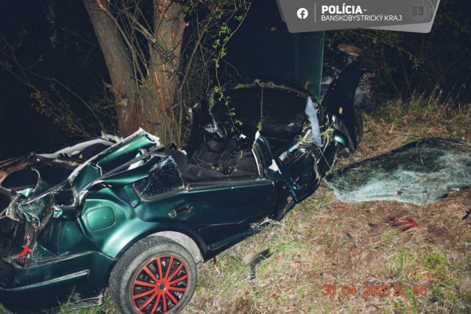 Ilustračný obrázok k článku Polícia hľadá svedkov hroznej TRAGÉDIE: Ako vyhasol život mladej vodičky? FOTO