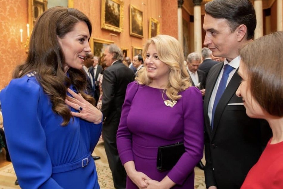 Ilustračný obrázok k článku Čaputová medzi členmi kráľovskej rodiny: Prijme Karol III. jej pozvanie na Slovensko?