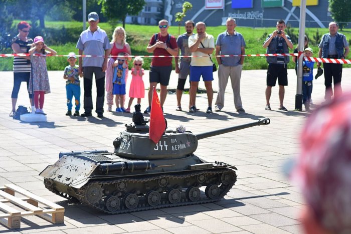 Ilustračný obrázok k článku Múzeum SNP chystá parádny PROGRAM: Lákadlom bude aj TANKOVÁ bitka