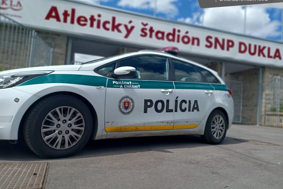 Ilustračný obrázok k článku Do Bystrice mieri Slovan, polícia chystá rozsiahle OPATRENIA: Rátajte s OBMEDZENIAMI