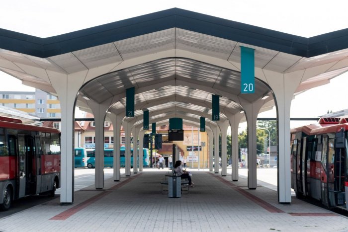 Ilustračný obrázok k článku Dobrovoľníci budú upratovať mesto: Vyčistia nitriansku autobusovú stanicu