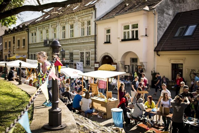 Ilustračný obrázok k článku Trnavský rínek oslavuje 10 rokov! Láka na bohatý PROGRAM