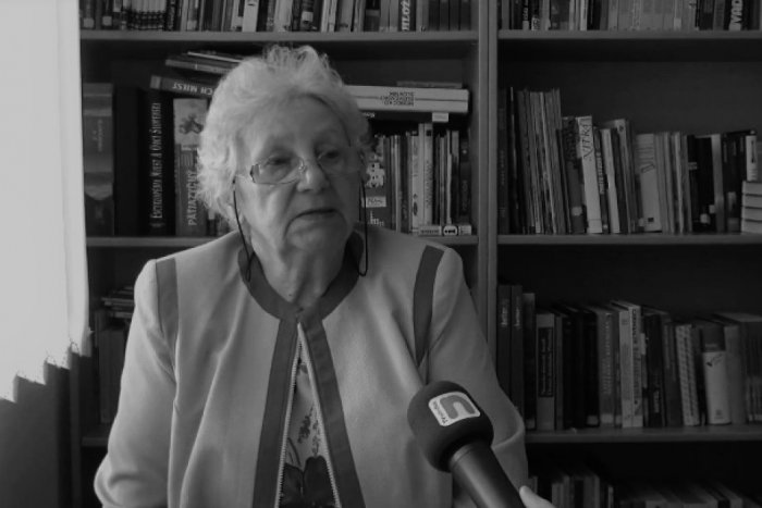 Ilustračný obrázok k článku Mesto sa topí v slzách: Zomrela dlhoročná nitrianska sprievodkyňa