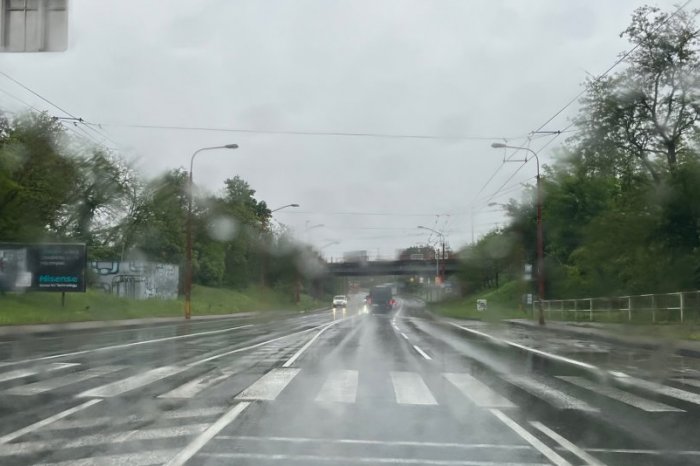 Ilustračný obrázok k článku Autá si budete umývať zbytočne: V Prešove a okolí nás čaká celodenný lejak