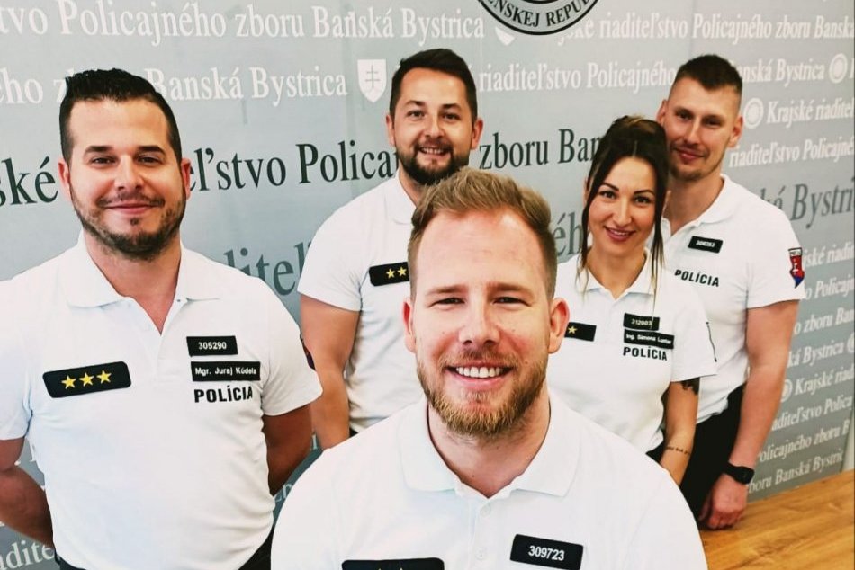 Ilustračný obrázok k článku Policajti, vďaka ktorým to FUNGUJE: Bystrickí dopraváci si získali obdiv vodičov, FOTO