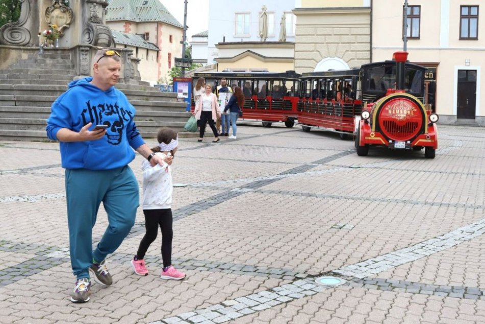 Ilustračný obrázok k článku STOPKA pre obľúbenú bystrickú ATRAKCIU: Turistický vláčik NEBUDE až do odvolania premávať