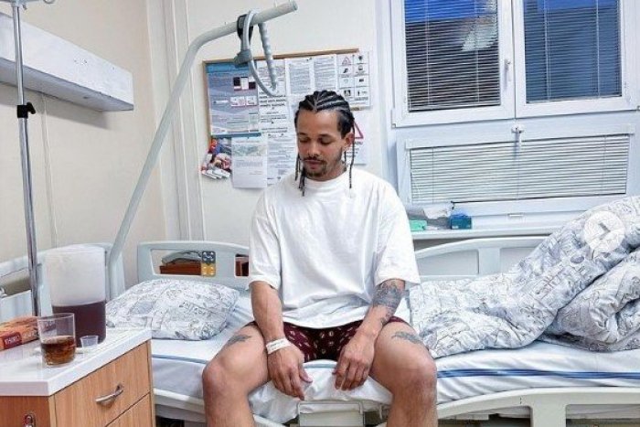 Ilustračný obrázok k článku OBROVSKÝ strach pred vážnou operáciou! Spevák Ben Cristovao skončil v nemocnici