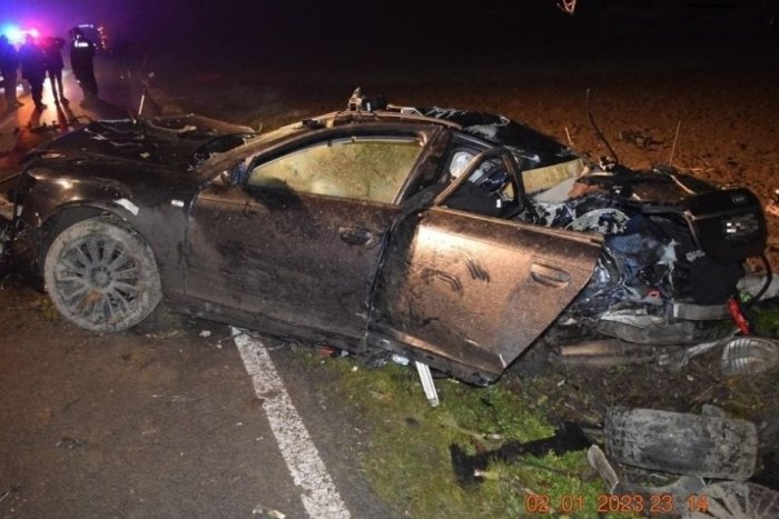 Ilustračný obrázok k článku Žena prežila TRAGICKÚ nehodu a čelila ďalšiemu HORORU: Okamžite ju začali VYDIERAŤ