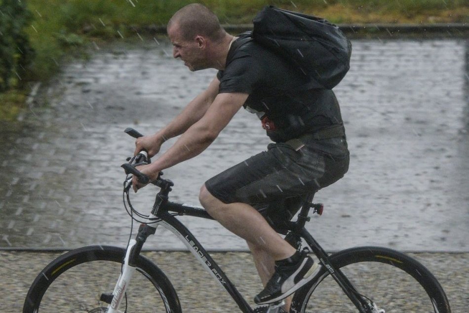 Ilustračný obrázok k článku Pripravte sa na BÚRKY: Čo počas nich máte urobiť, ak vás niekde zastihnú?