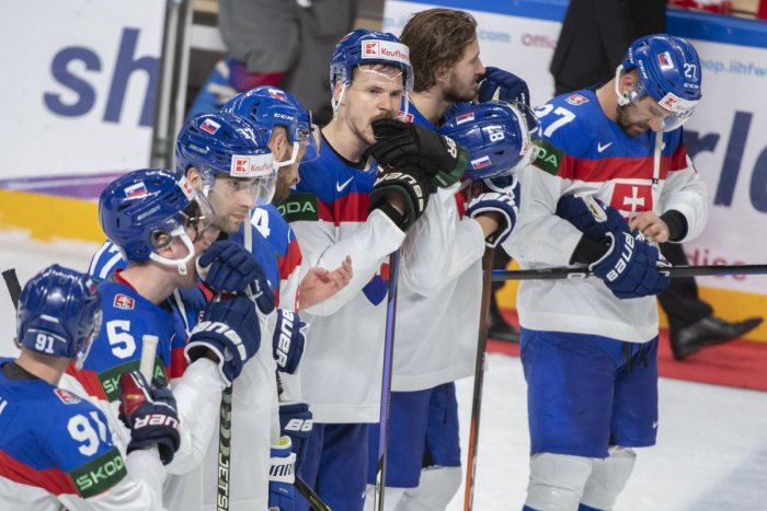 Ilustračný obrázok k článku Na Slovensku sa SMÚTI, hokejisti idú domov: Mohli nám pomôcť suverénni Švajčiari, ale...