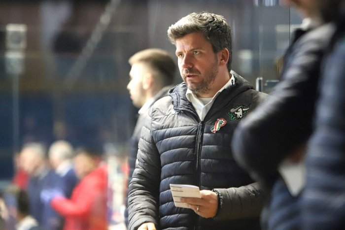 Ilustračný obrázok k článku Majoross SKONČIL na lavičke Nových Zámkov! Rozhodol sa prijať zahraničnú ponuku