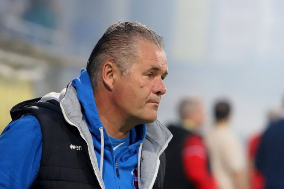 Ilustračný obrázok k článku Ivan Galád NEBUDE pokračovať na lavičke ViOn-u: KONČÍ aj Gergely Geri