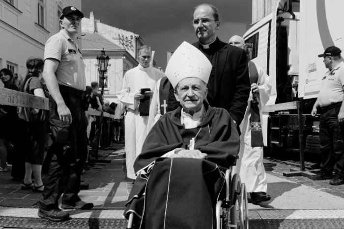 Ilustračný obrázok k článku V Košiciach čakajú tisícky veriacich: Prídu sa poslednýkrát ROZLÚČIŤ s arcibiskupom Tkáčom