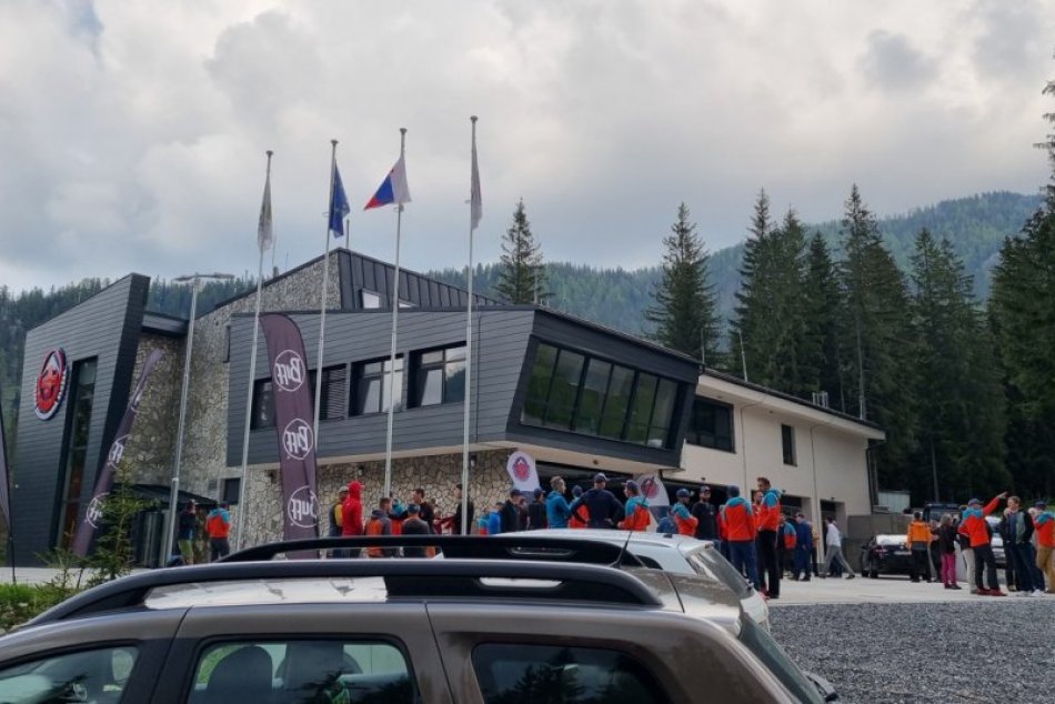 Ilustračný obrázok k článku Predtým v podnájme, teraz VEĽKORYSÉ priestory: Horskí záchranári sú v novom domove, FOTO