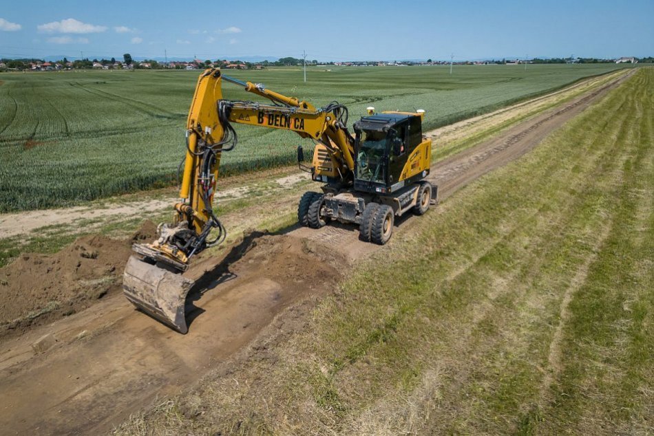 Ilustračný obrázok k článku Výstavba Vážskej cyklomagistrály pokračuje: Začali stavať nový úsek, FOTO