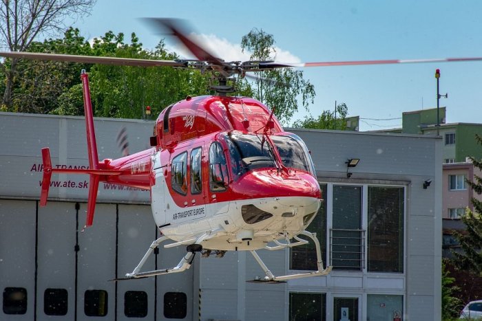 Ilustračný obrázok k článku STRAŠNÝ prípad sa skončil tragicky: Muž, ktorý horel v areáli gymnázia, ZOMREL