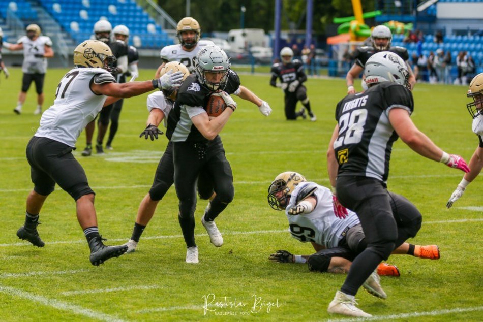 Ilustračný obrázok k článku Nitra Knights VALCUJÚ českú ligu! Na domácom ihrisku nešetrili ďalšieho súpera, FOTO