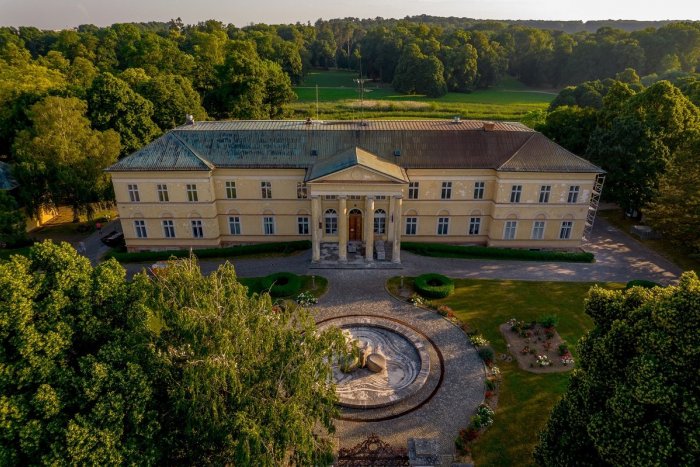 Ilustračný obrázok k článku V Trnave a okolí štartujú víkendové PREHLIADKY bez auta: Ponúknu príbehy troch miest