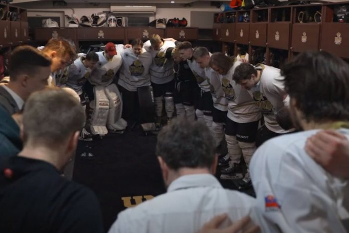 Ilustračný obrázok k článku Zachytáva SILNÉ aj DOJEMNÉ okamihy na ľade: Hokejisti UMB majú svoj film, VIDEO