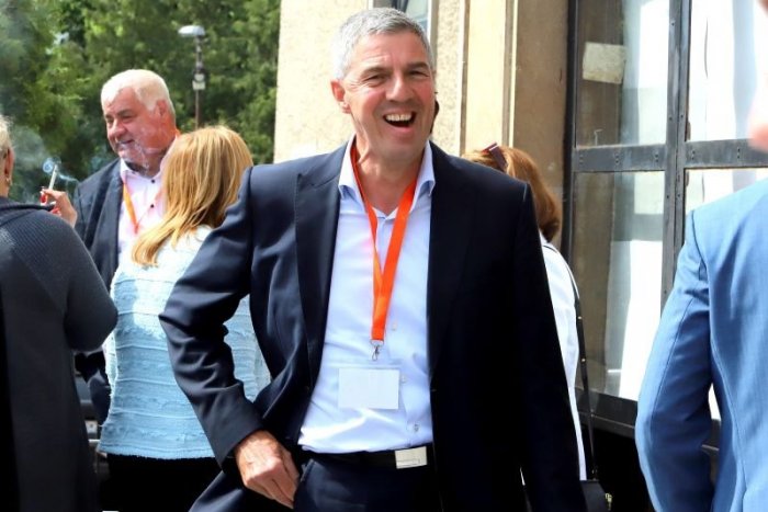 Ilustračný obrázok k článku Béla Bugár je SPÄŤ! Vstúpil do Mosta-Híd, strane chce pomôcť vo voľbách