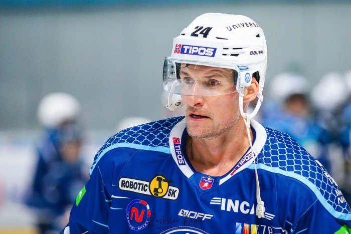 Ilustračný obrázok k článku Branislav Mezei predĺžil zmluvu s HK Nitra! V tíme nepokračuje šikovný útočník
