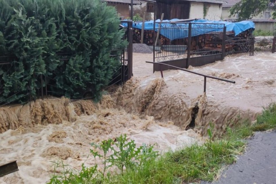 Ilustračný obrázok k článku MIMORIADNA situácia na juhu Slovenska: Ľudia sú po povodniach bez vody, je ZNEČISTENÁ