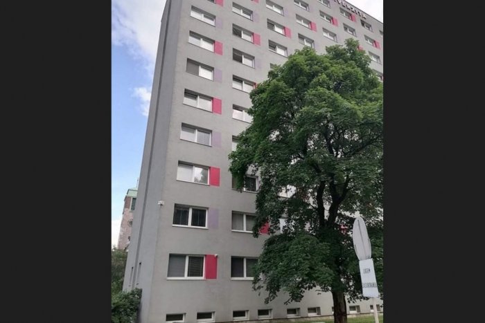 Ilustračný obrázok k článku TRAGICKÁ nedeľa v Bratislave: Pád zo šiesteho poschodia neprežil 20-ročný mladík