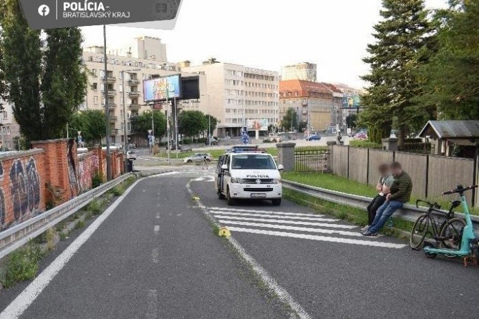 Ilustračný obrázok k článku Ach, tie kolobežky: Za jeden deň sa stali dve NEHODY, jeden vodič UŠIEL!