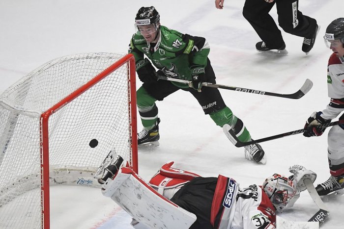 Ilustračný obrázok k článku Fanúšikovia Býkov majú dôvod na radosť: V tíme POKRAČUJE americký útočník