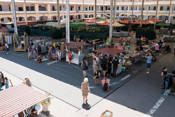 Ilustračný obrázok k článku V Nitre zorganizujú charitatívny bazár: Dobro.trh láka na bohatý sprievodný PROGRAM