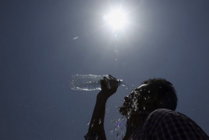 Ilustračný obrázok k článku Pripravte sa na tropické HORÚCAVY: Vo väčšine okresov kraja už platia VÝSTRAHY