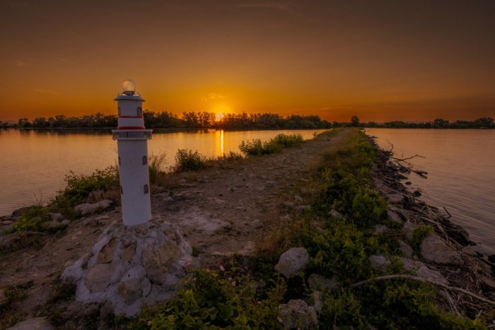 Ilustračný obrázok k článku Nová atrakcia v Piešťanoch: Na brehu Sĺňavy vyrástol MAJÁK